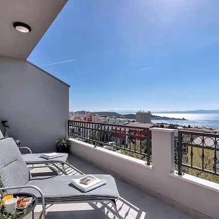 Novi Moderan Stan S Pogledom Na More- Makarska