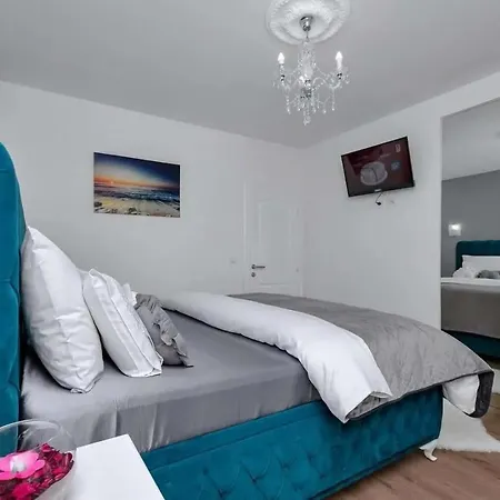 Novi Moderan Stan S Pogledom Na More- * Makarska