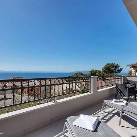 Novi Moderan Stan S Pogledom Na More- Apartman *