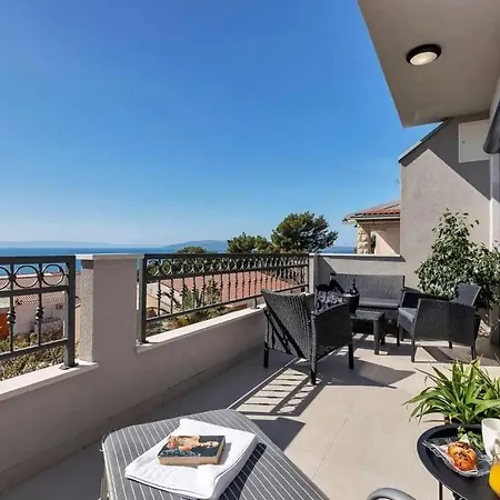 Apartman Novi Moderan Stan S Pogledom Na More- Makarska