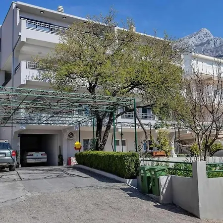 Apartman Novi Moderan Stan S Pogledom Na More- Makarska